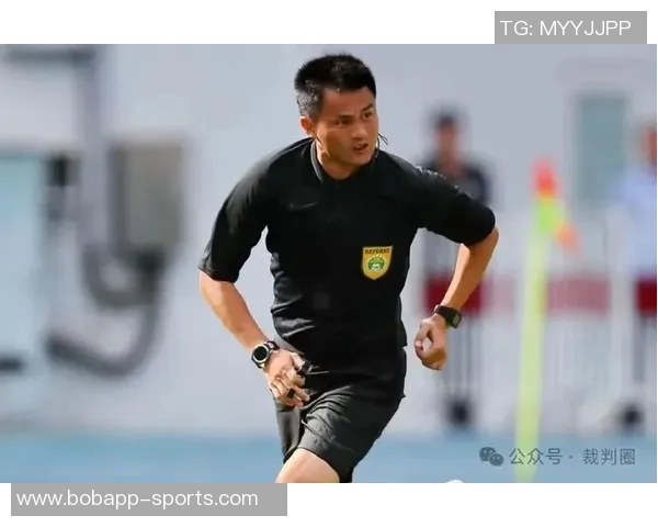 李海新唐顺齐联手执法超级杯中超金银哨再聚首引关注 李海新唐顺齐联手执法超级杯中超金银哨再聚首引关注